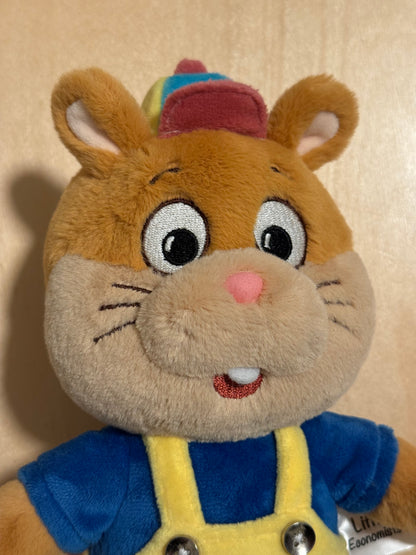 closeup photo of Hank the plushie